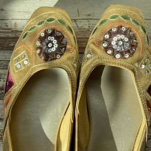 Predictions Ethnic Style Sequin Embroidered Ballet Flats Size 8
